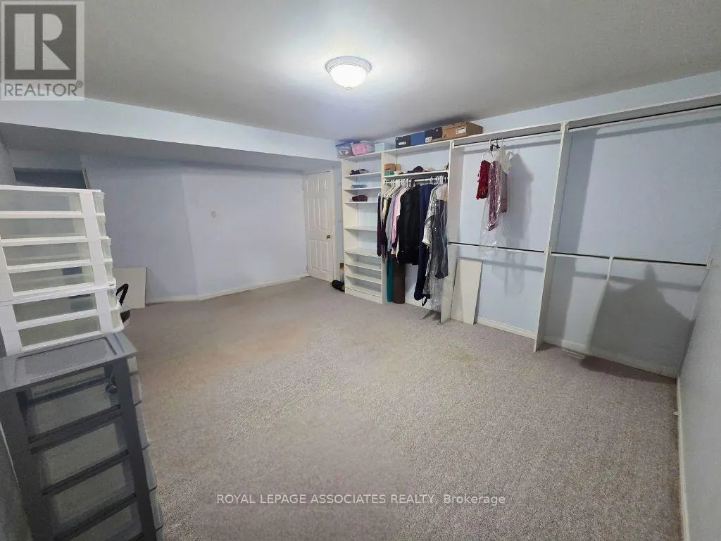 1005 MAURY CRESCENT