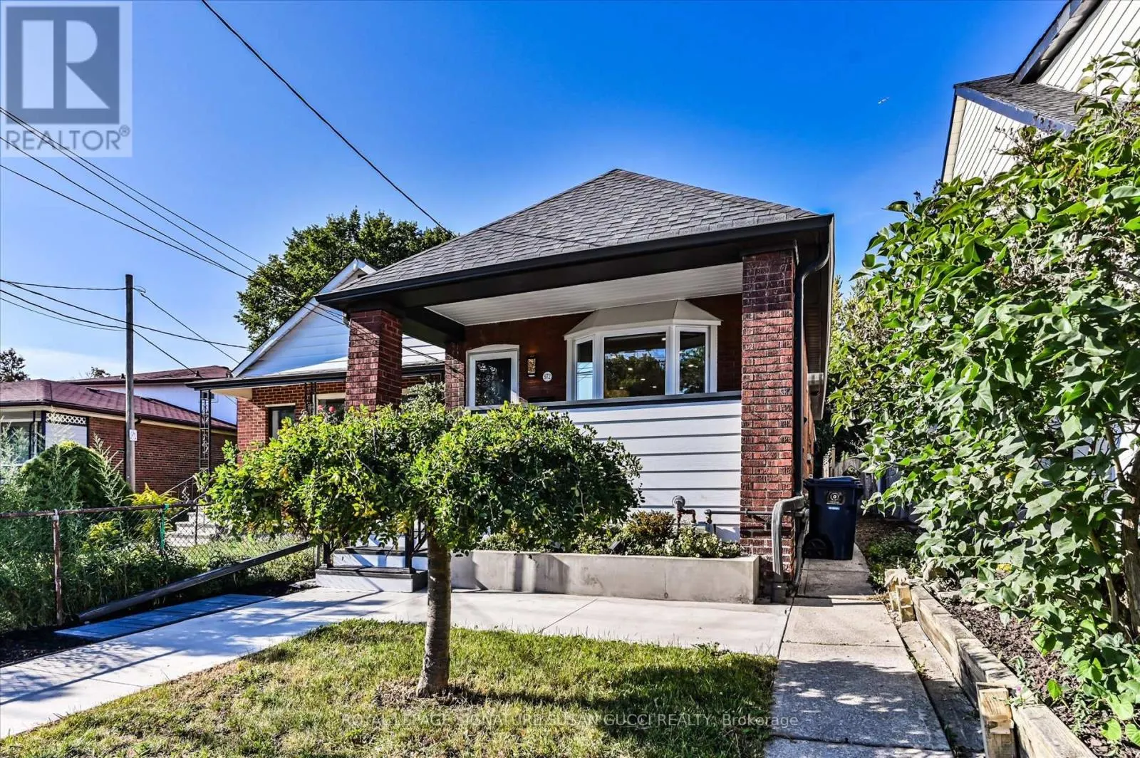 972 COSBURN AVENUE