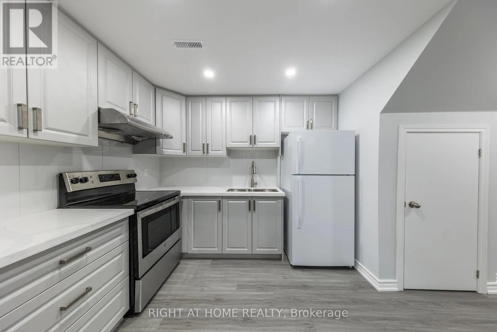 30 LAVERY TRAIL