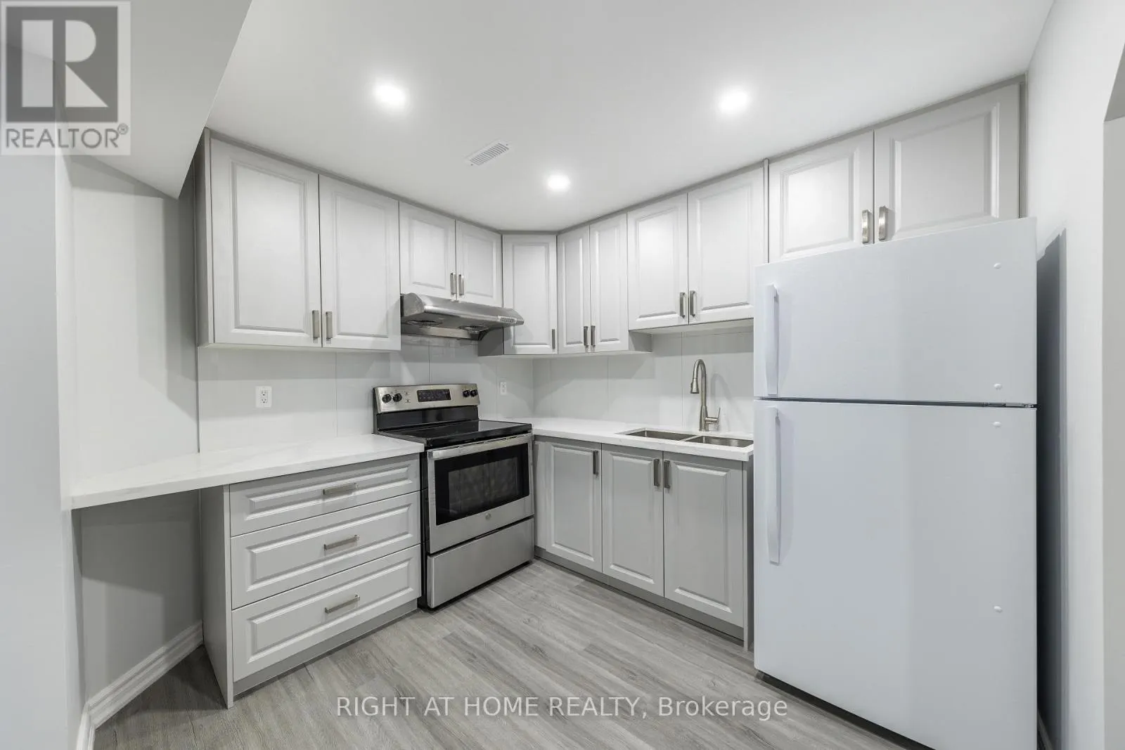 30 LAVERY TRAIL