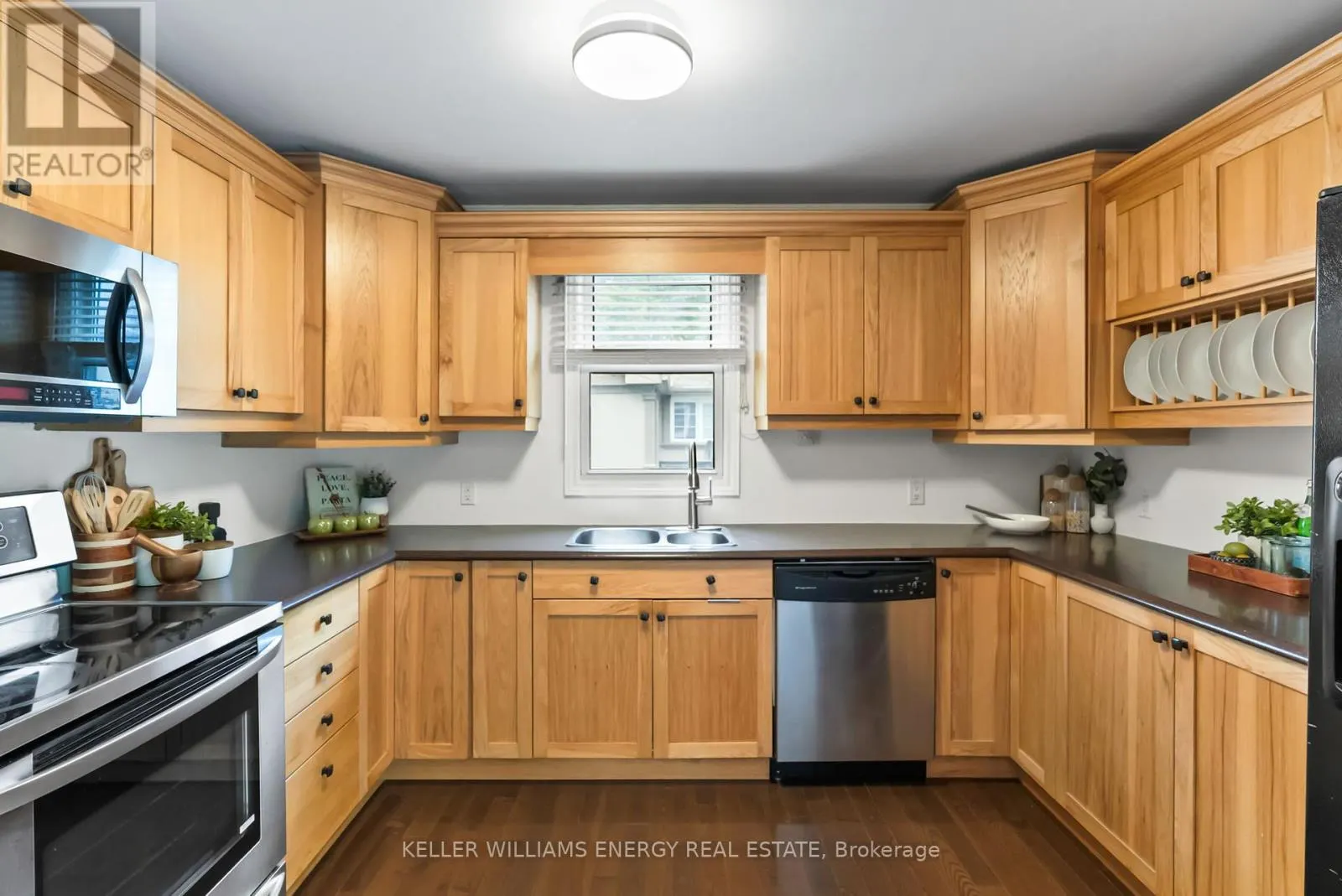211 SEVERN STREET