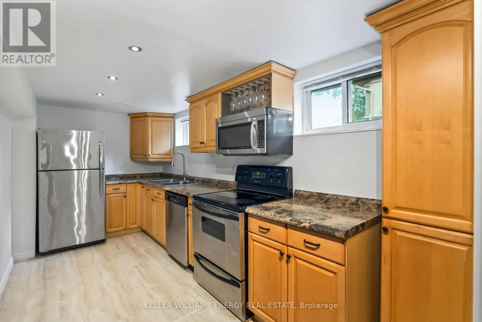 211 SEVERN STREET