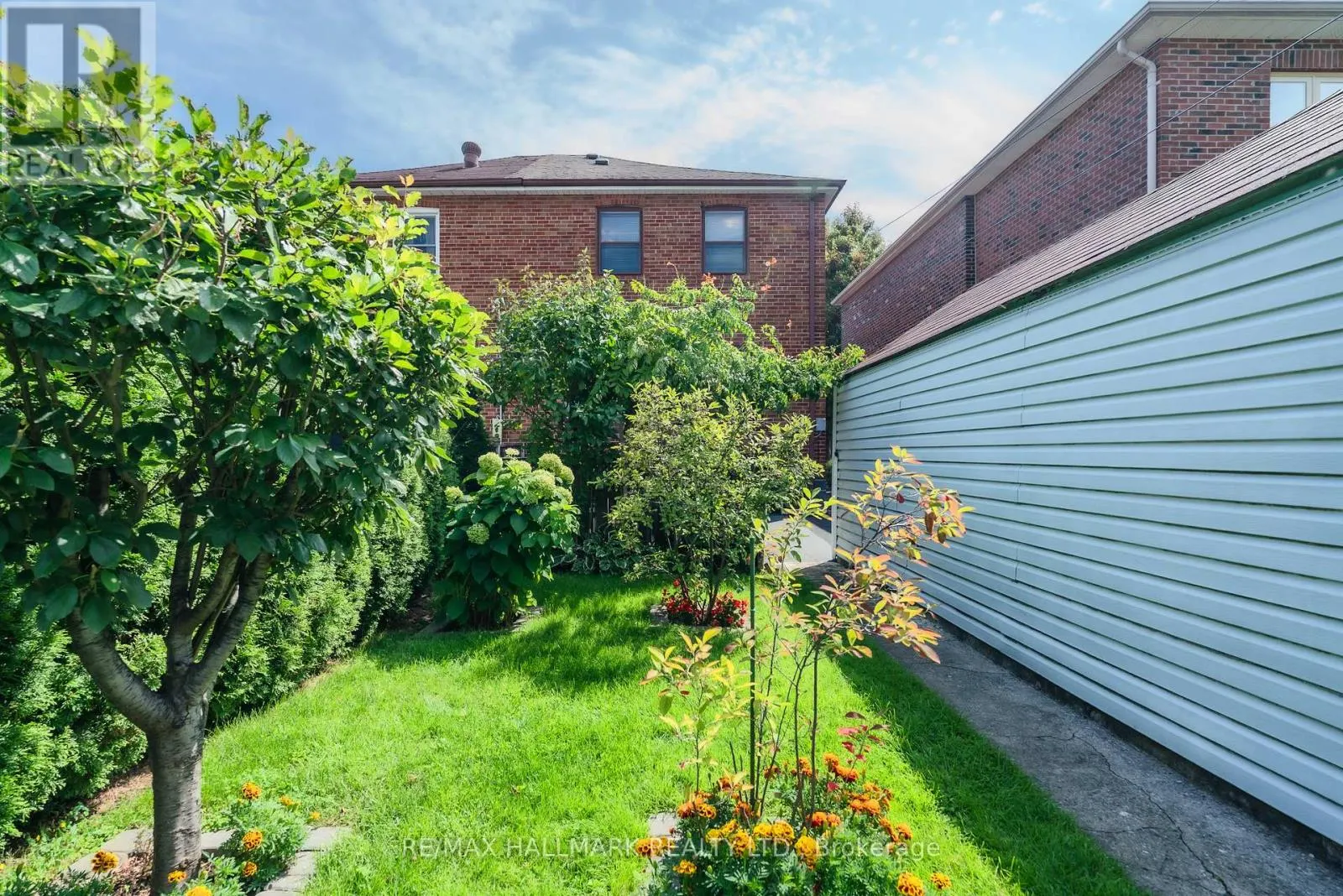 220 BROWNING AVENUE