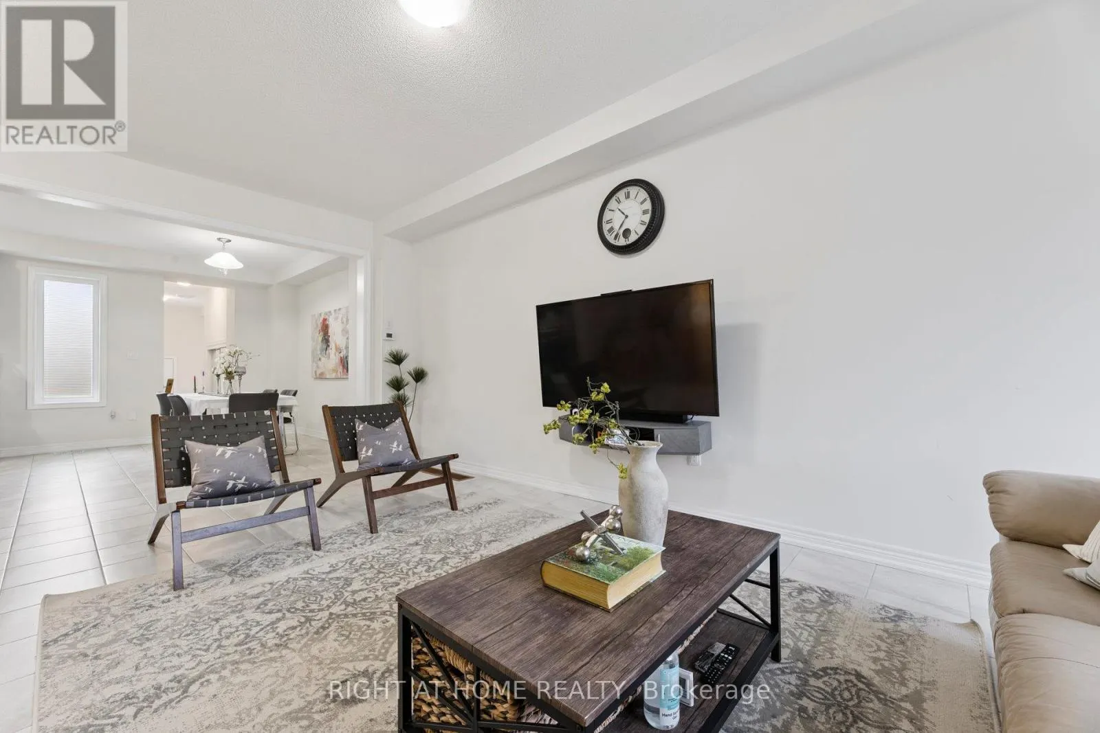 222 CORONATION ROAD
