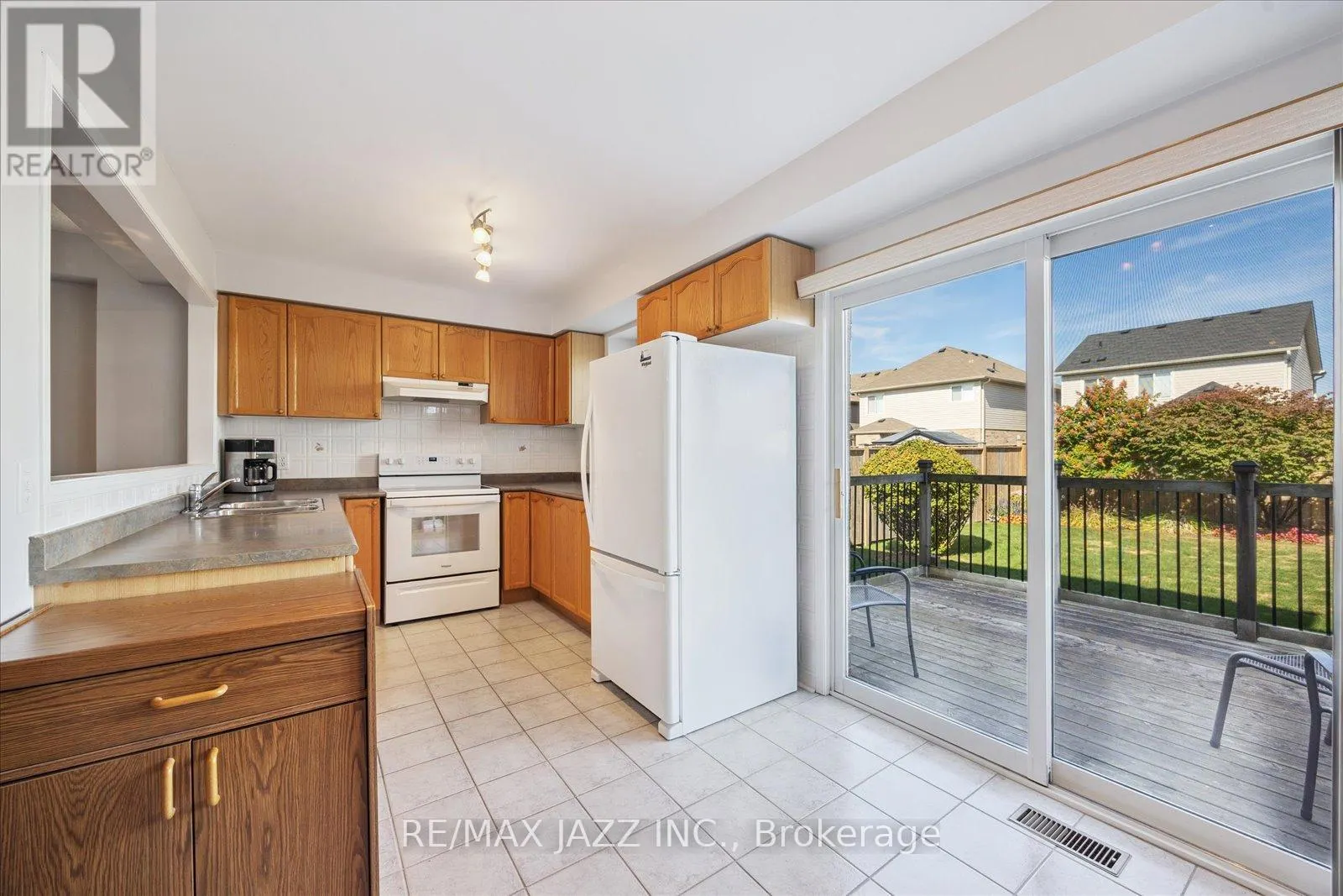 66 DAISEYFIELD AVENUE