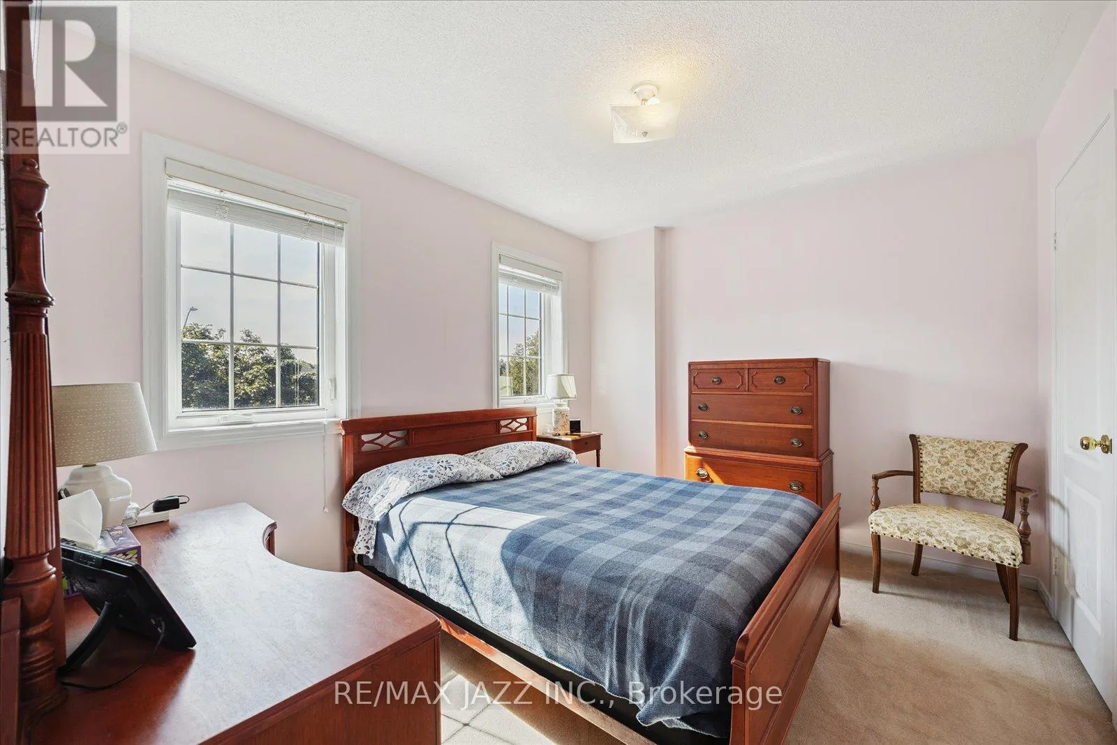 66 DAISEYFIELD AVENUE