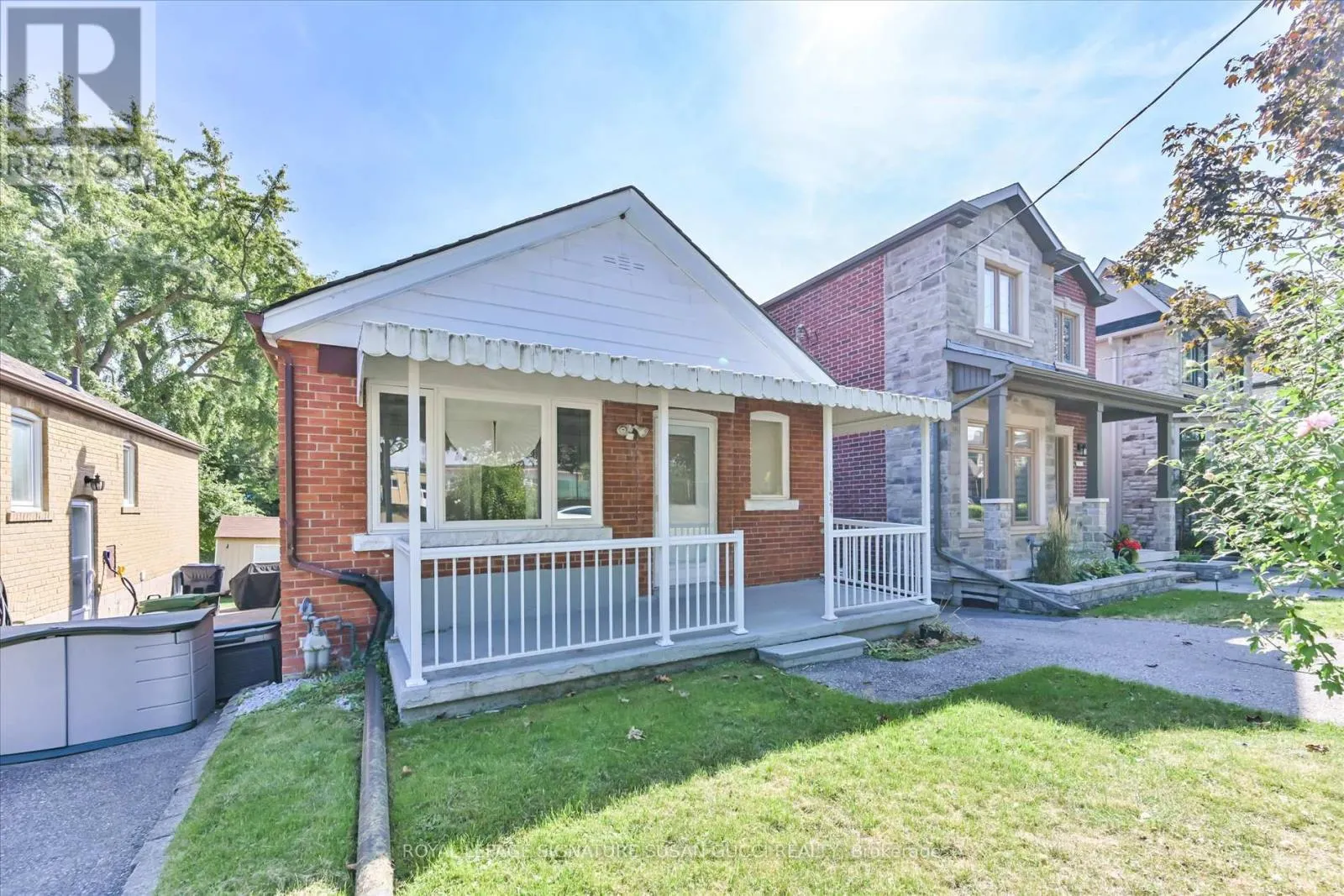 127 FURNIVAL ROAD