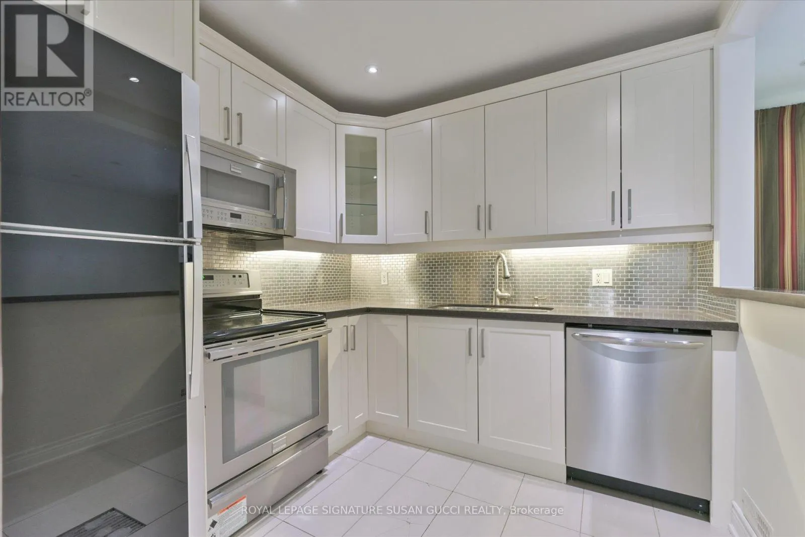 127 FURNIVAL ROAD