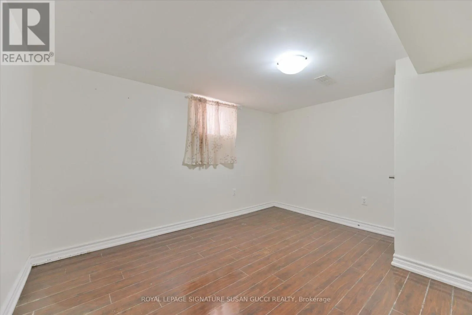 127 FURNIVAL ROAD