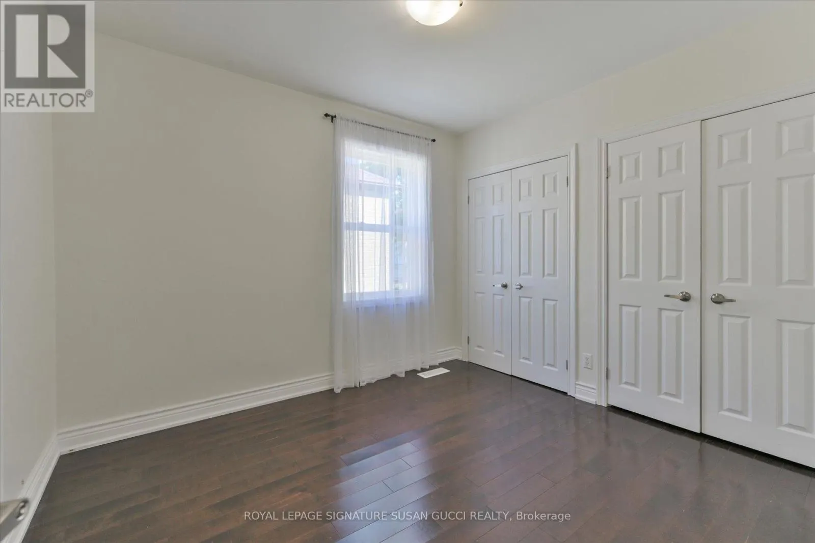 127 FURNIVAL ROAD