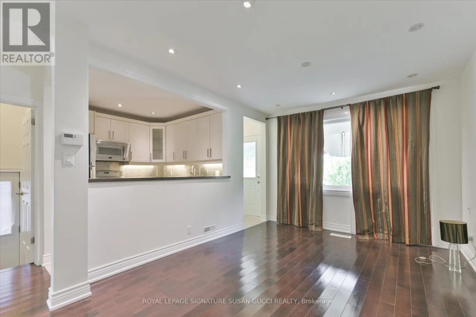 127 FURNIVAL ROAD