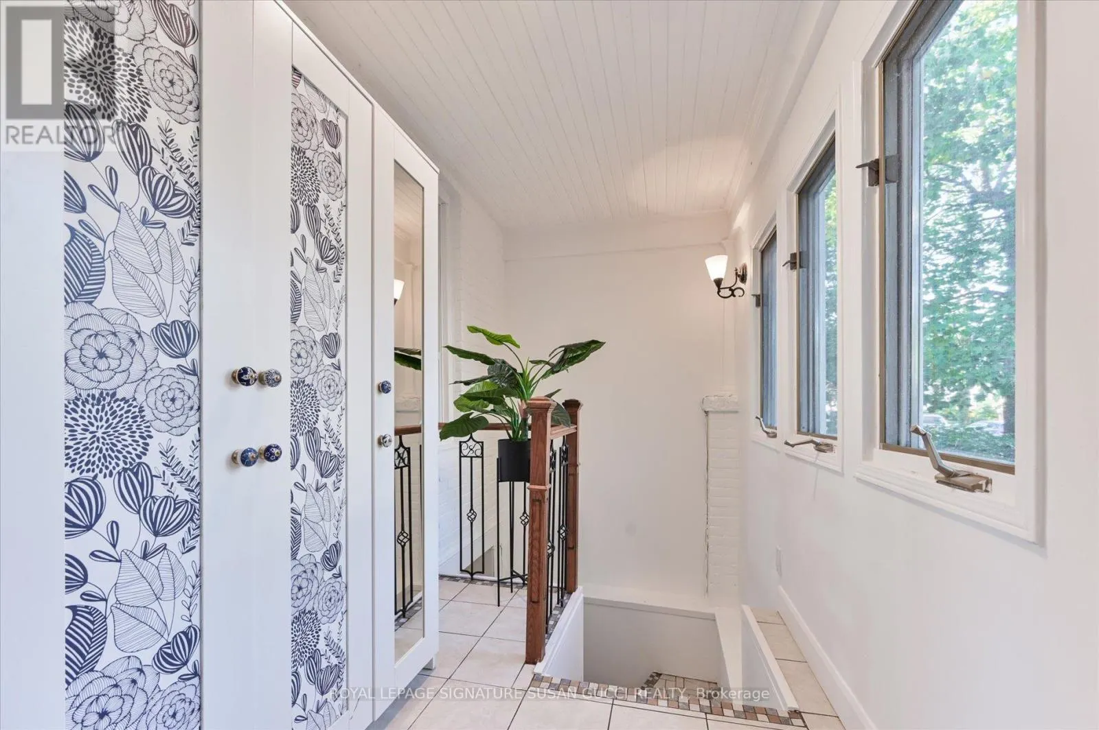 152 DRAYTON AVENUE