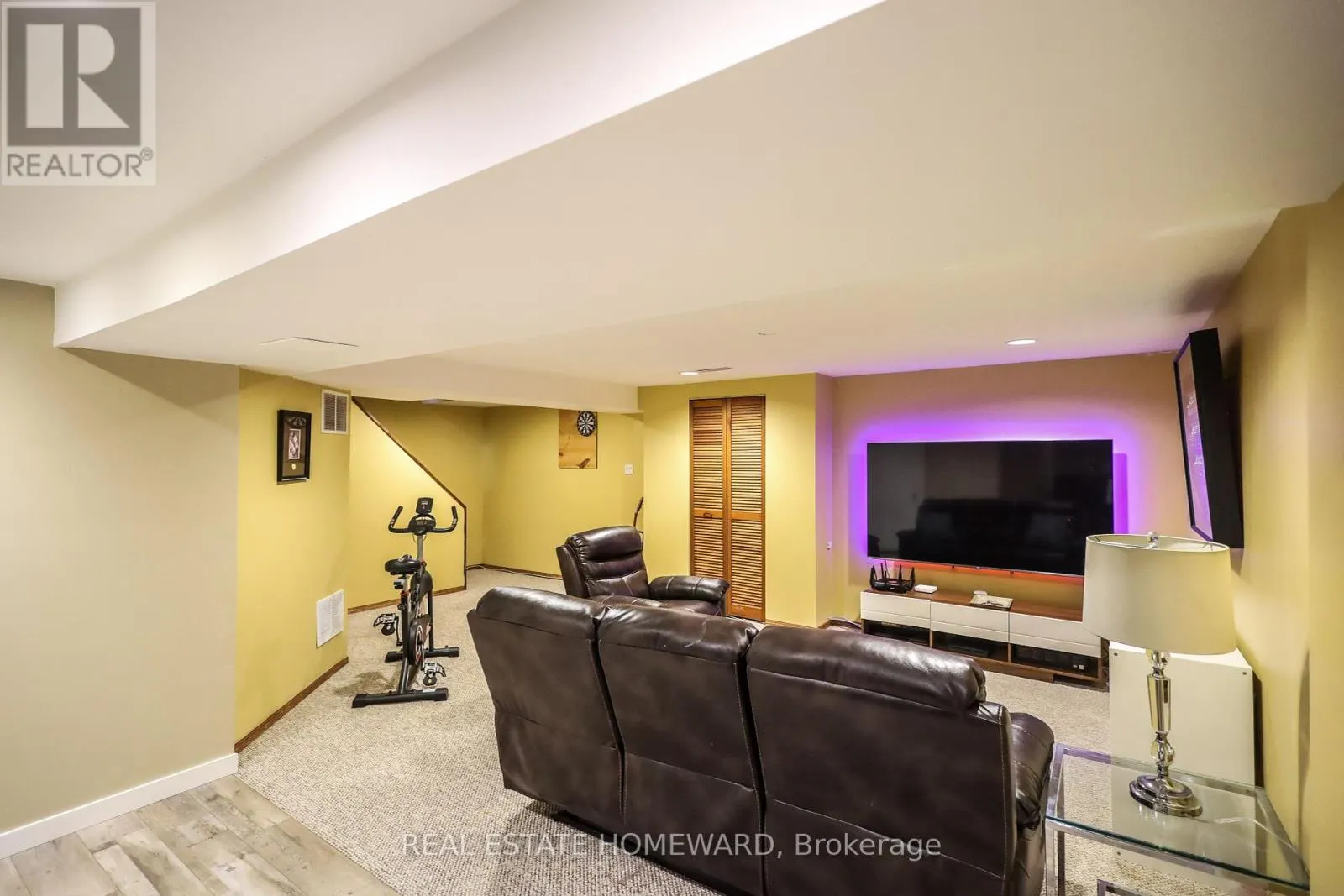 48 OLD COLONY DRIVE