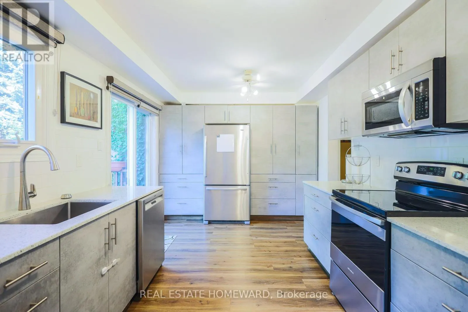 48 OLD COLONY DRIVE