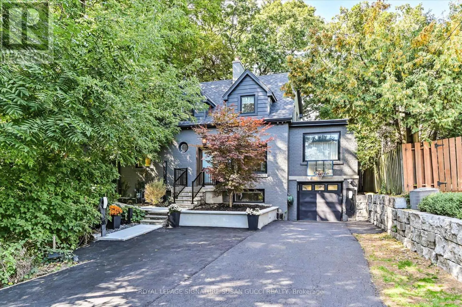 34 GLENWOOD CRESCENT
