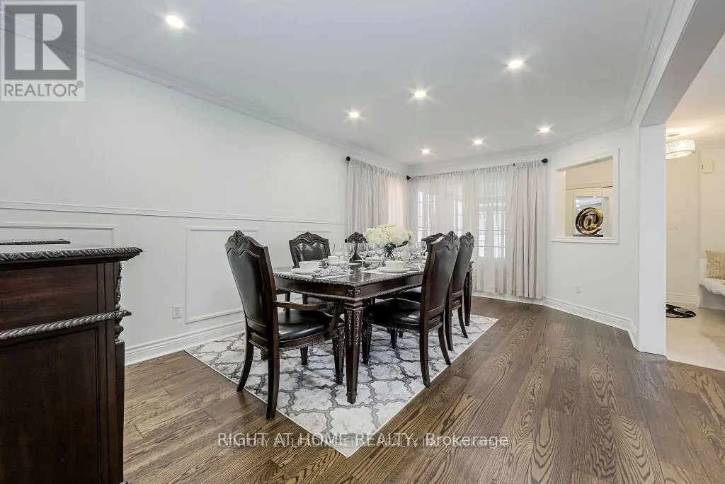 33 MARKWOOD CRESCENT
