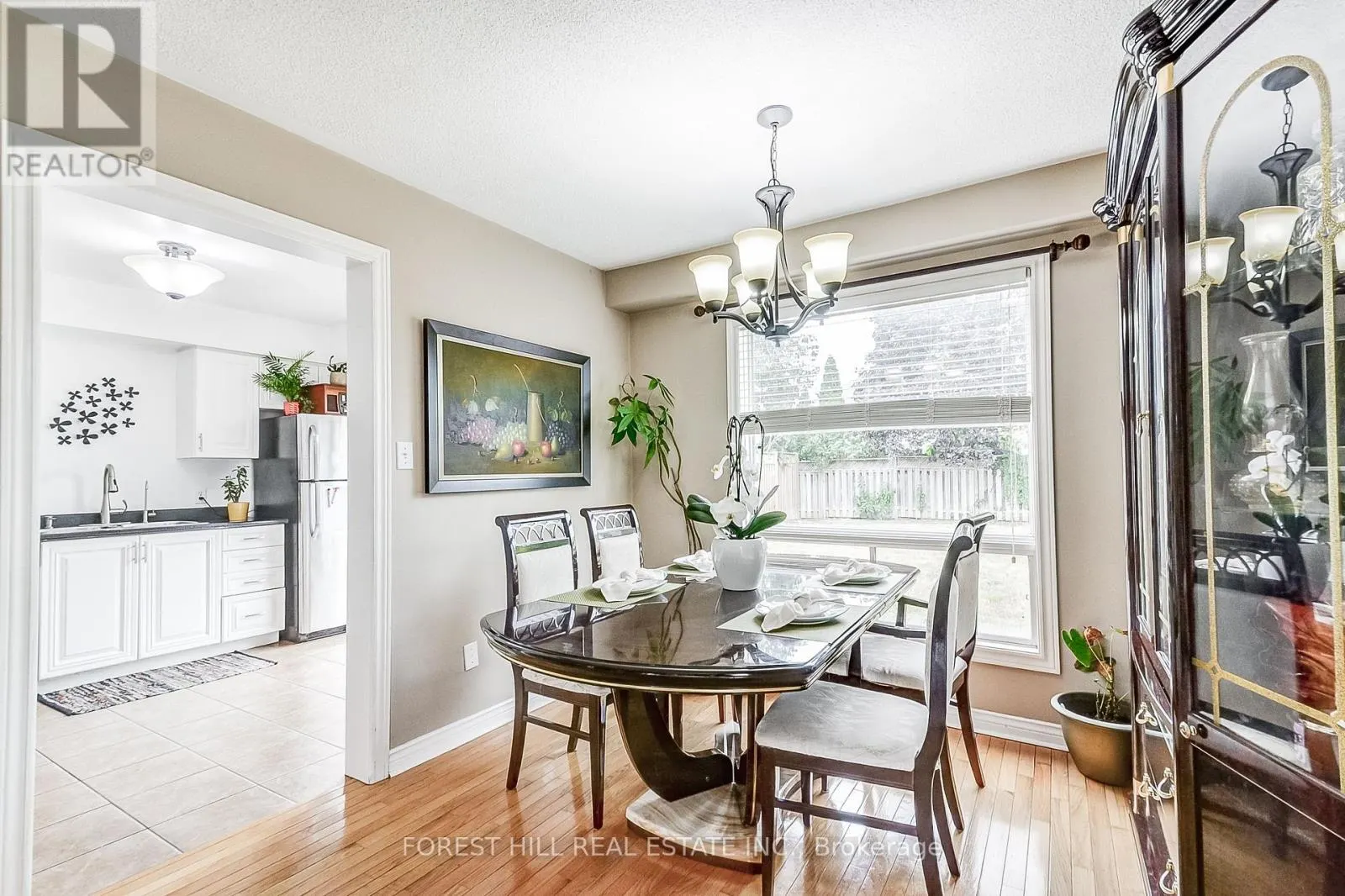 61 HEARTHSTONE CRESCENT
