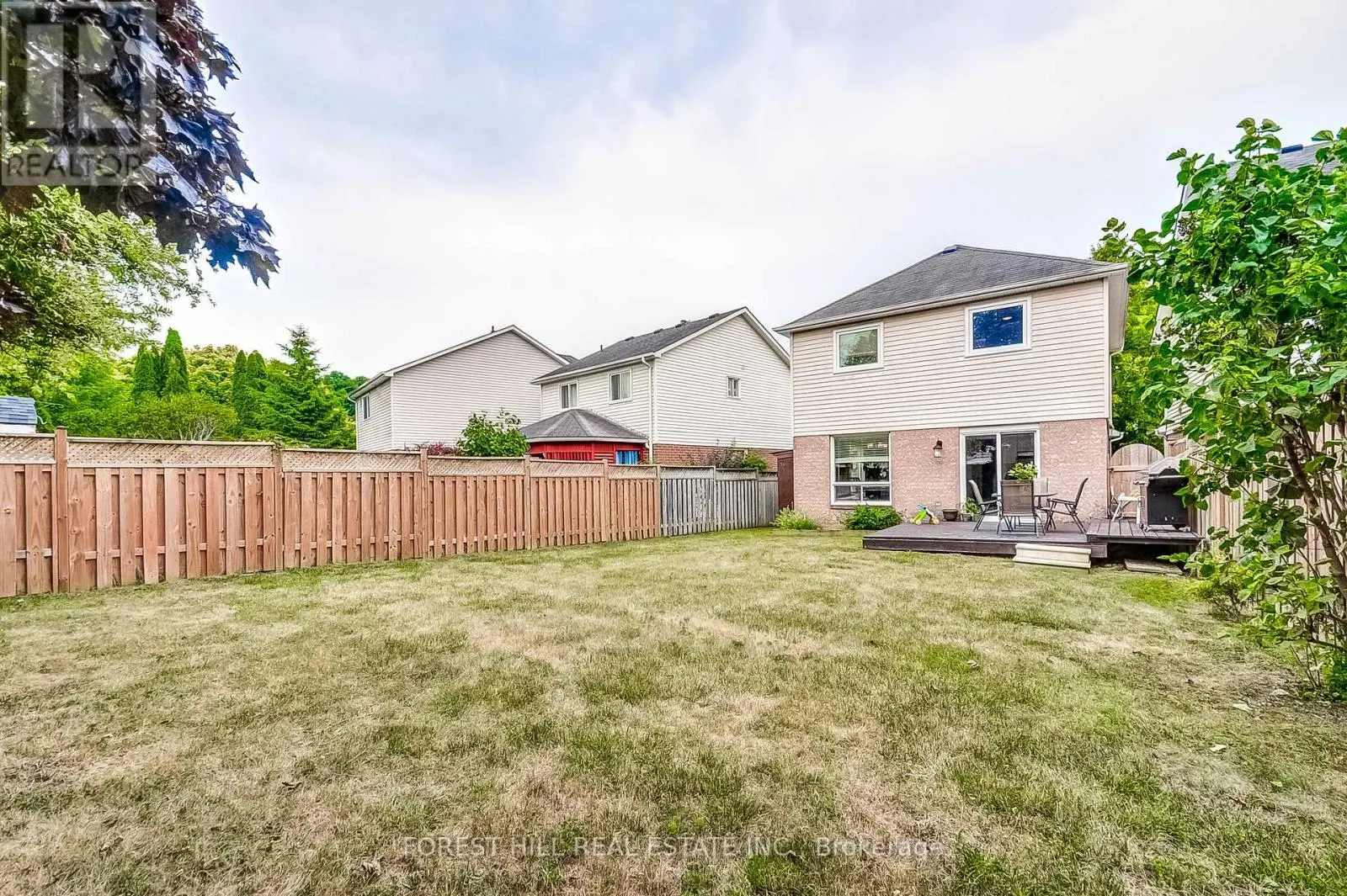 61 HEARTHSTONE CRESCENT