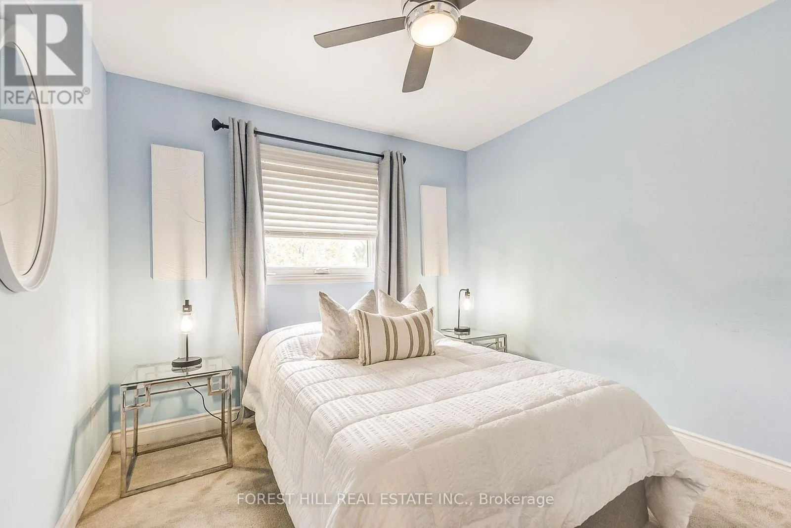 61 HEARTHSTONE CRESCENT