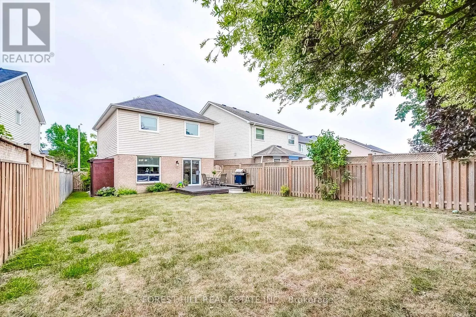 61 HEARTHSTONE CRESCENT