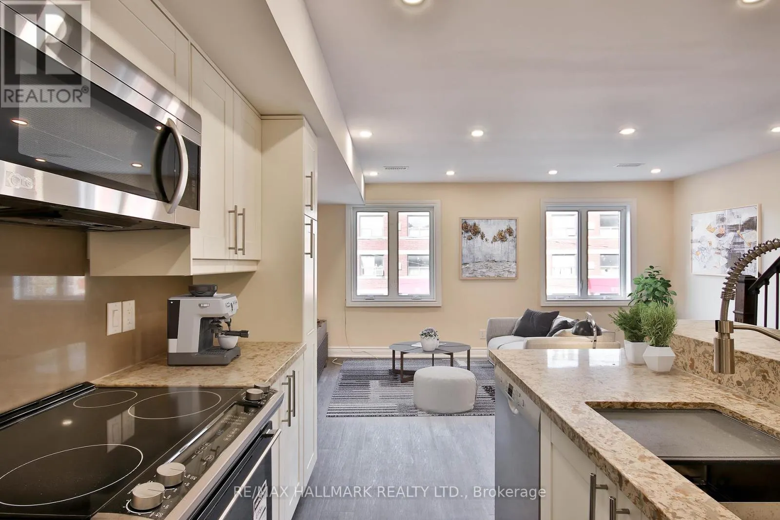 APT 1 - 795 BROADVIEW AVENUE