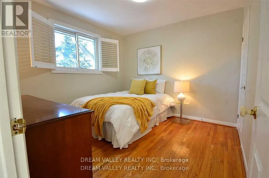 52 SOUTH MARINE DRIVE S