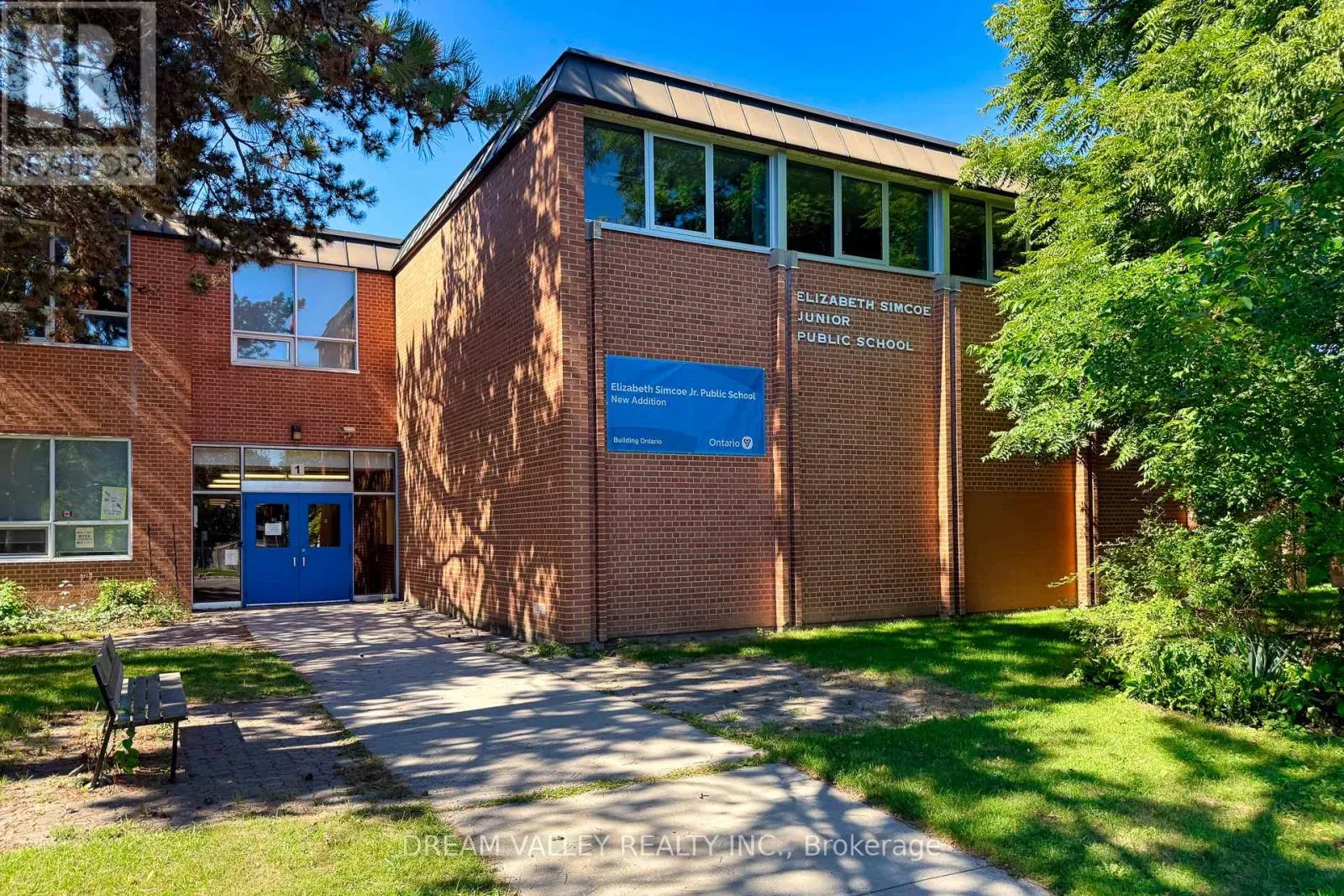 52 SOUTH MARINE DRIVE S