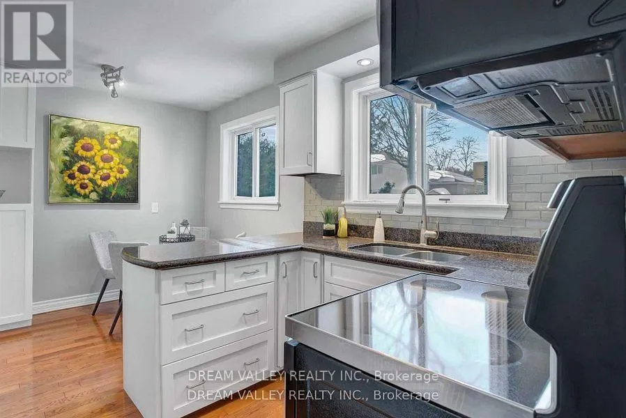 52 SOUTH MARINE DRIVE S