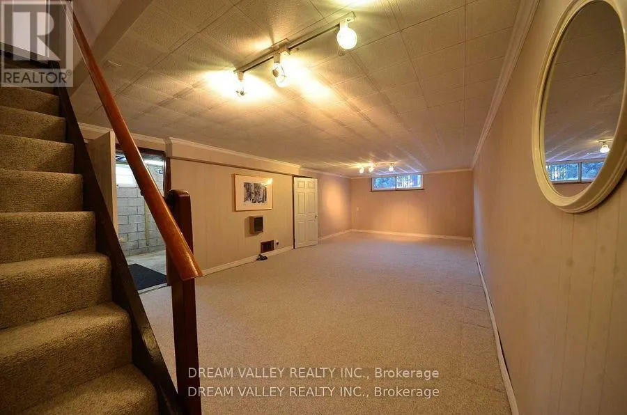 52 SOUTH MARINE DRIVE S
