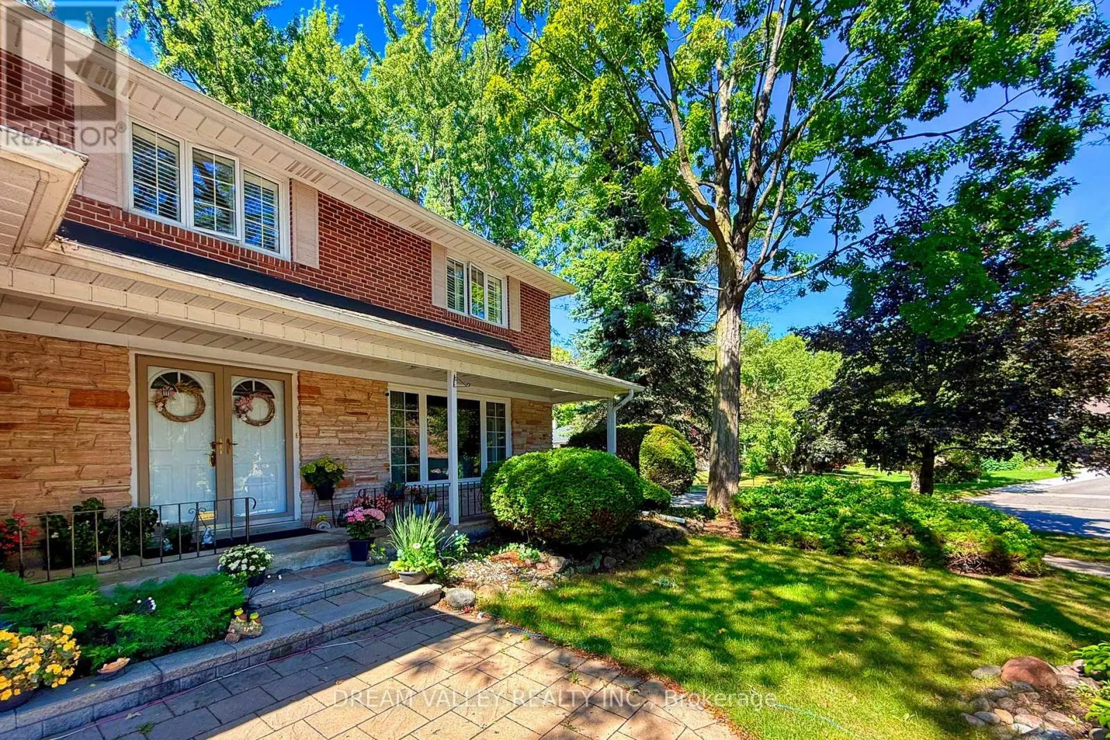 52 SOUTH MARINE DRIVE S