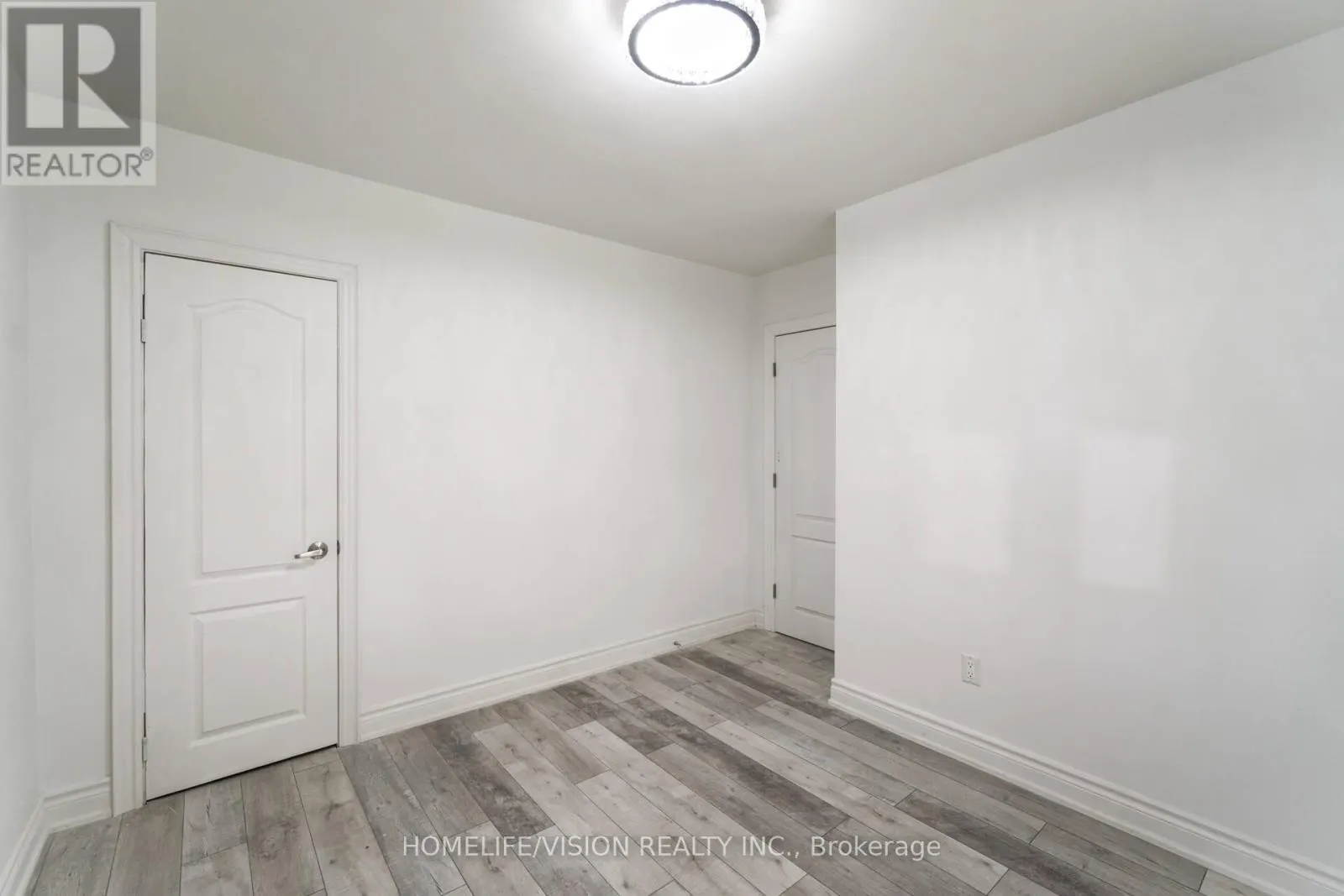 5 ORLANDO BOULEVARD