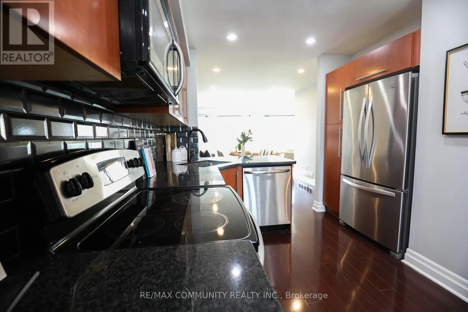 3 DURNESS AVENUE