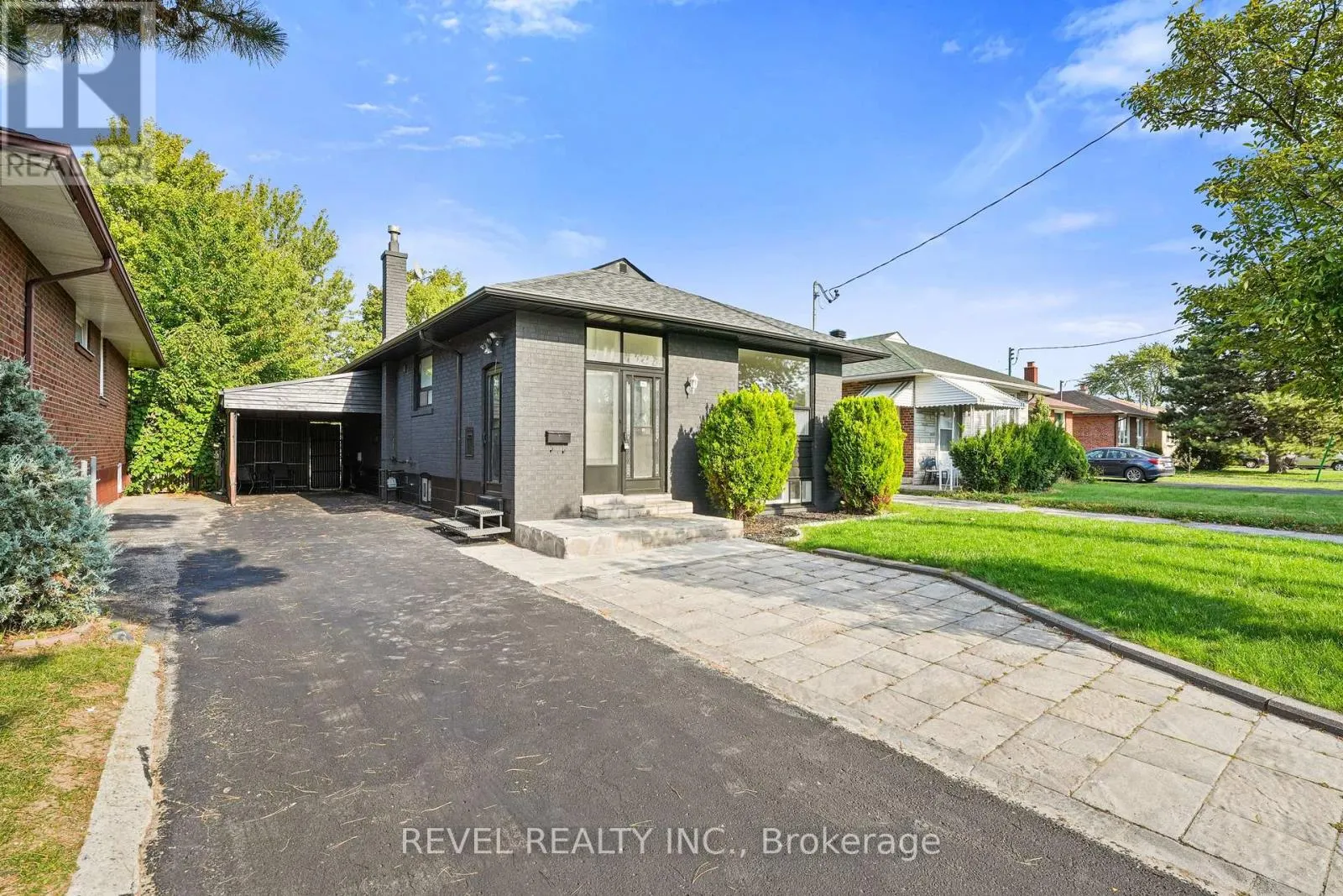 63 CROSLAND DRIVE