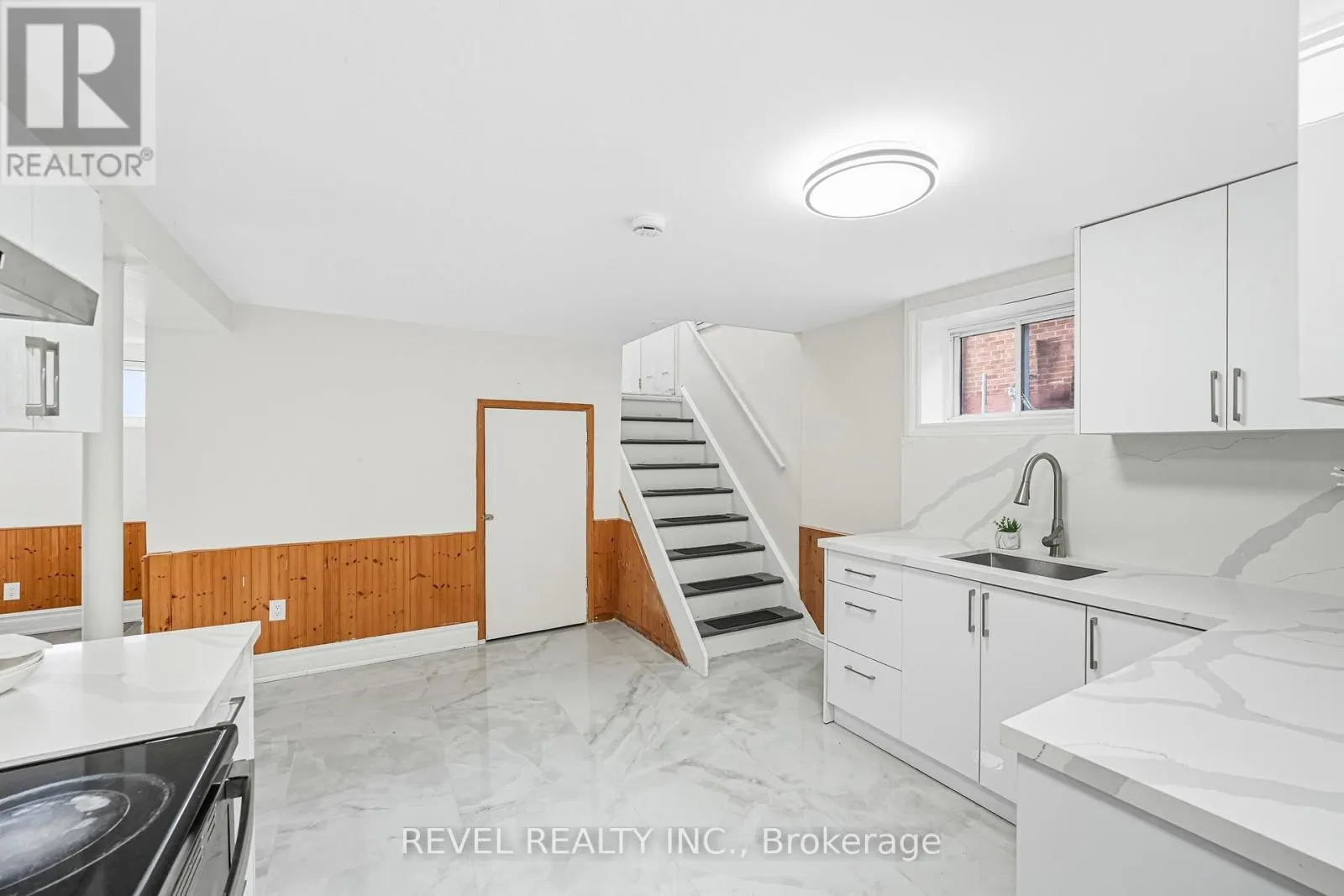 63 CROSLAND DRIVE