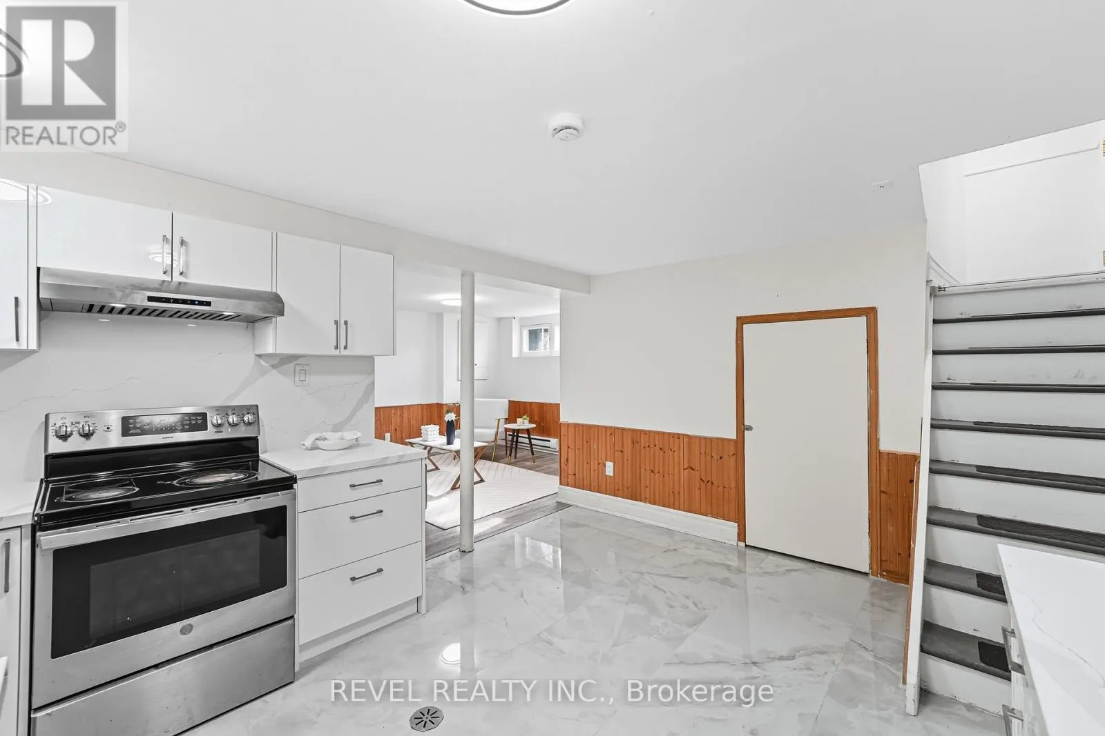 63 CROSLAND DRIVE