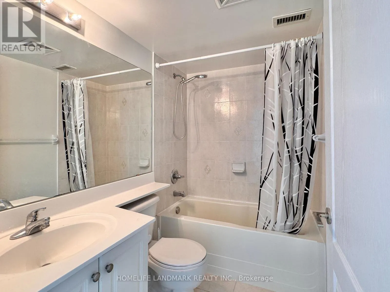 2302 - 60 BRIAN HARRISON WAY