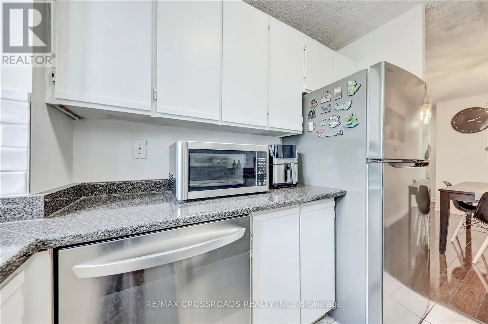 409 - 10 TAPSCOTT ROAD