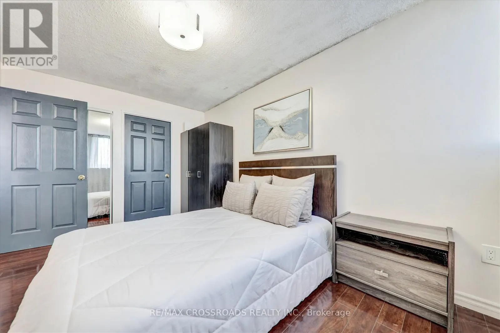 409 - 10 TAPSCOTT ROAD