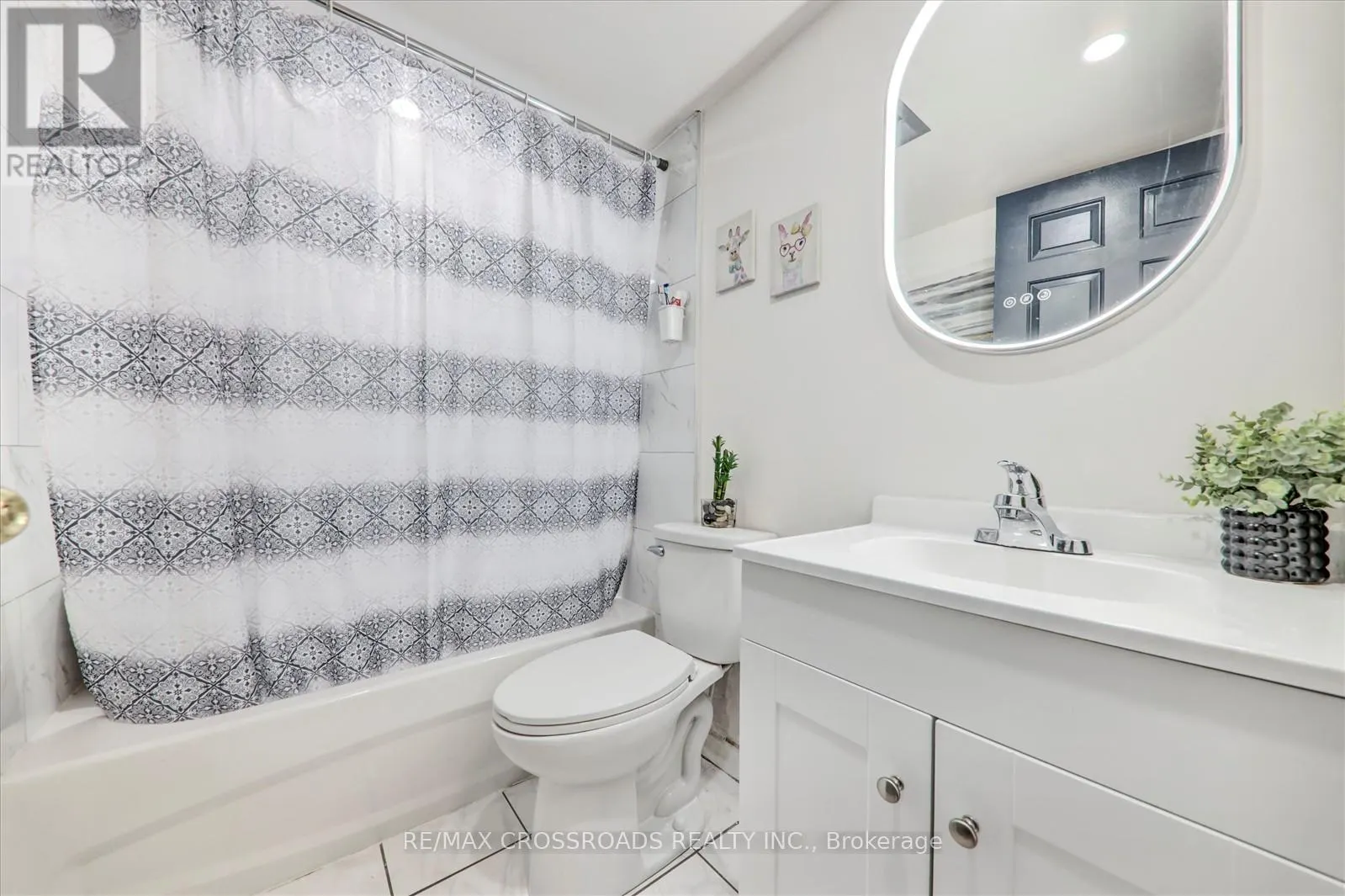 409 - 10 TAPSCOTT ROAD
