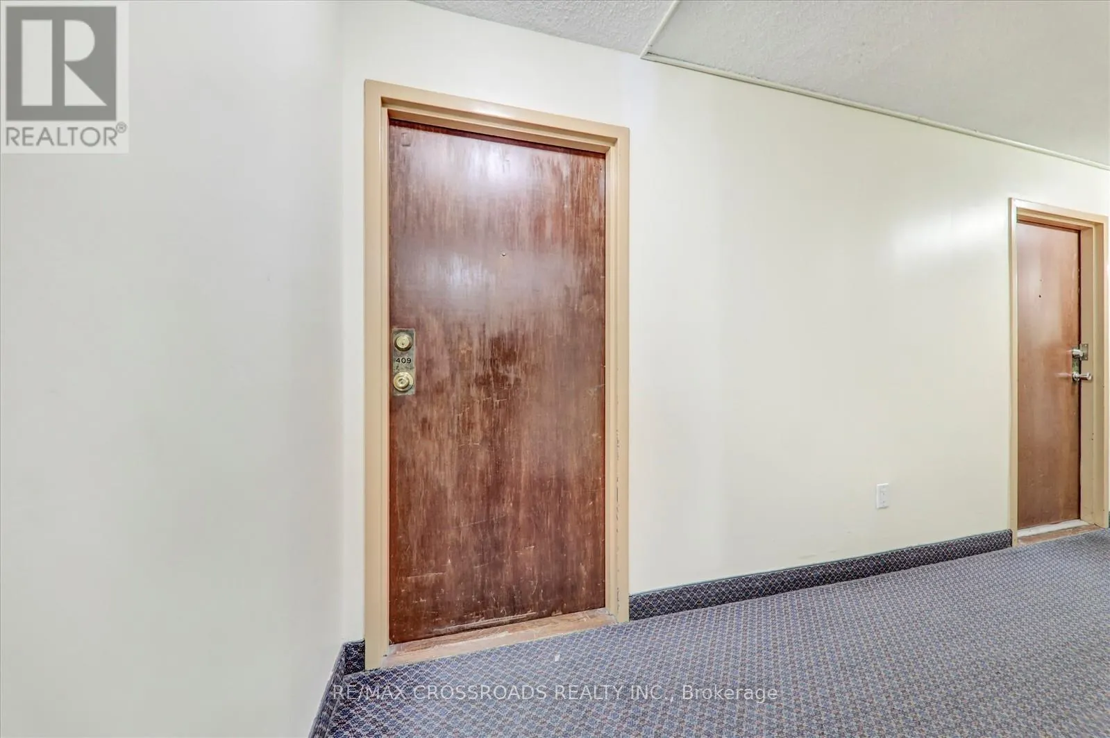 409 - 10 TAPSCOTT ROAD