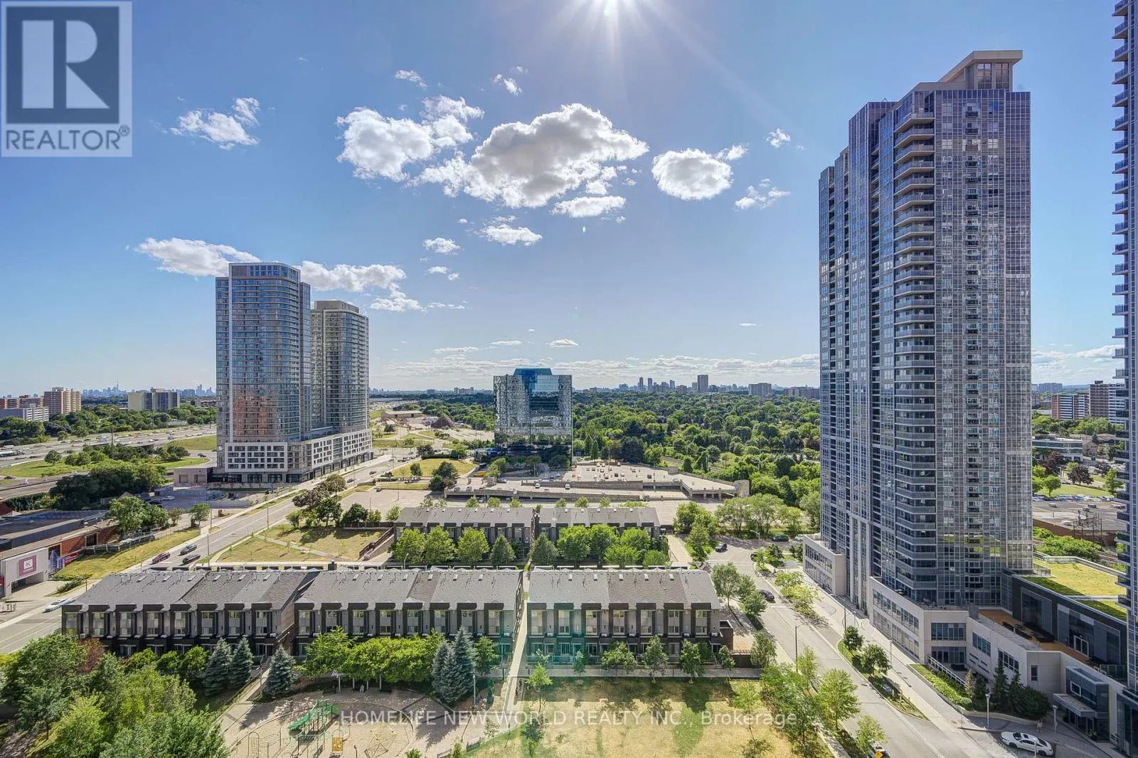 1815 - 181 VILLAGE GREEN SQUARE E
