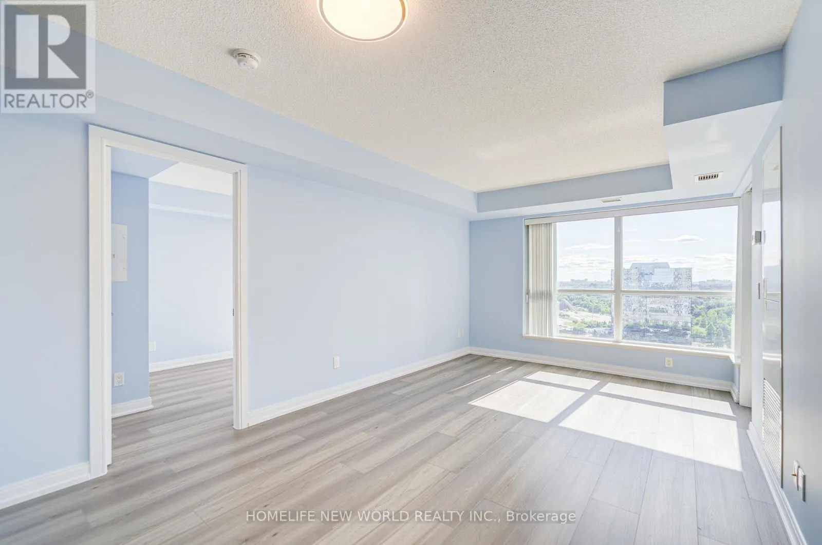 1815 - 181 VILLAGE GREEN SQUARE E