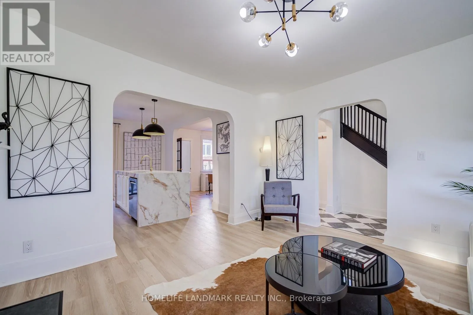 5 BEACHVIEW CRESCENT