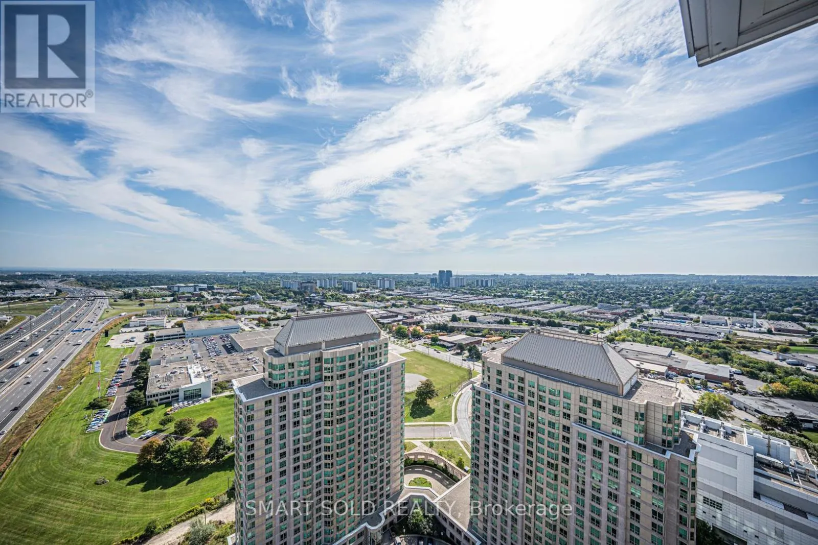 PH506 - 38 LEE CENTRE DRIVE