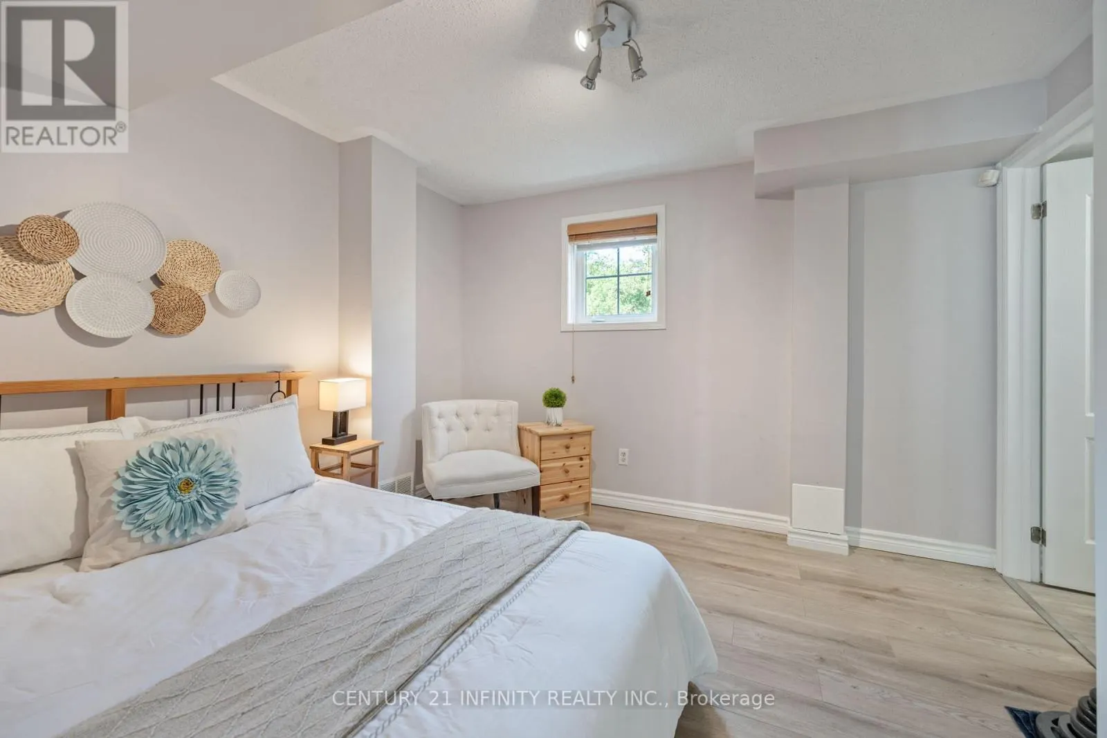973 MOUNTVIEW COURT