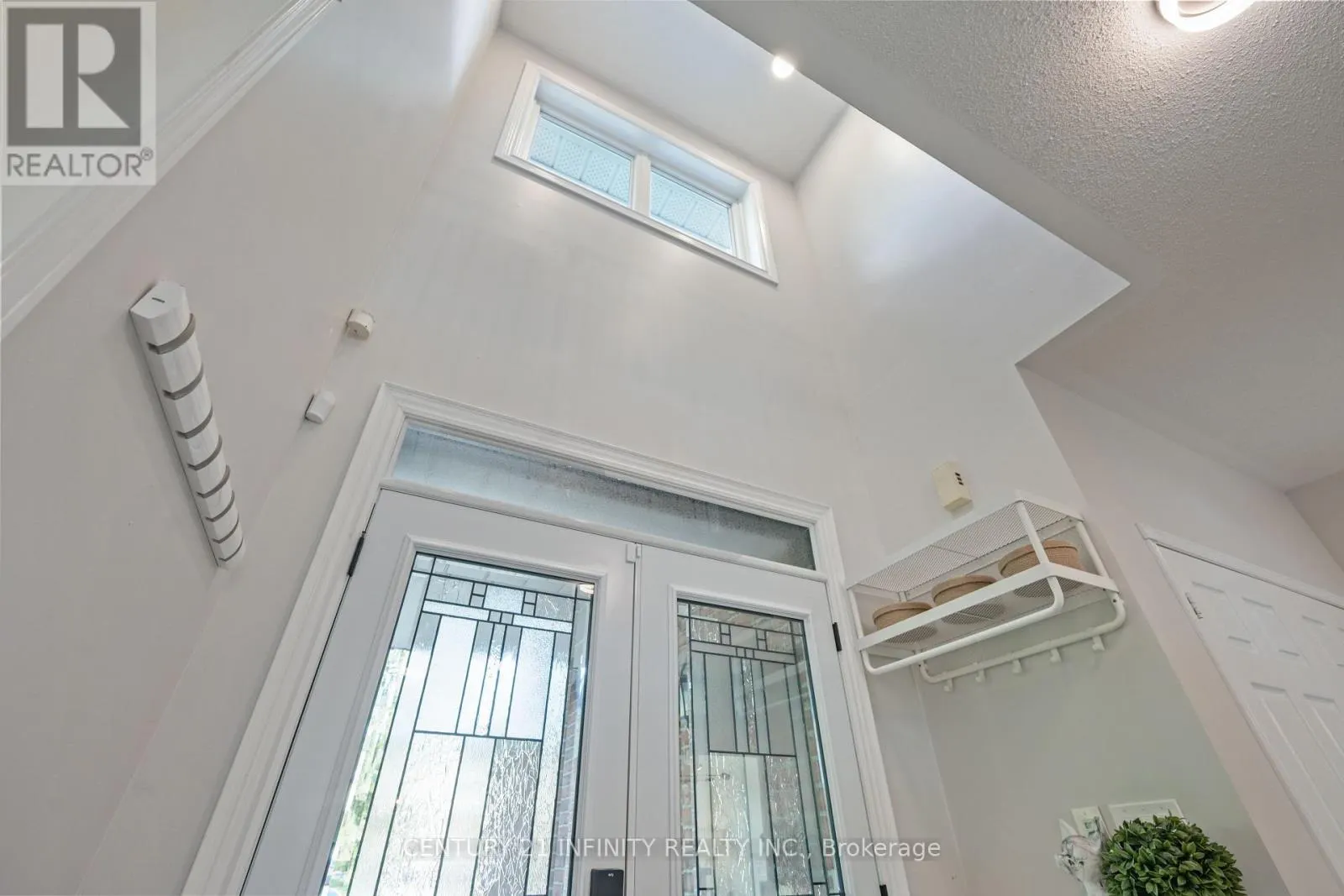 973 MOUNTVIEW COURT
