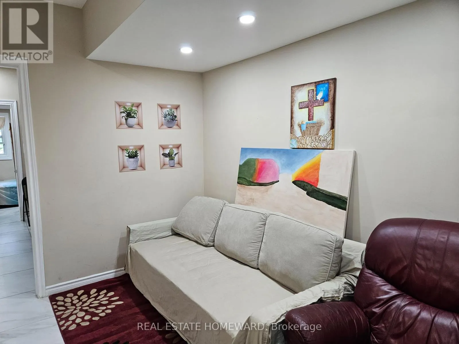 LOWER - 141 COXWELL AVENUE
