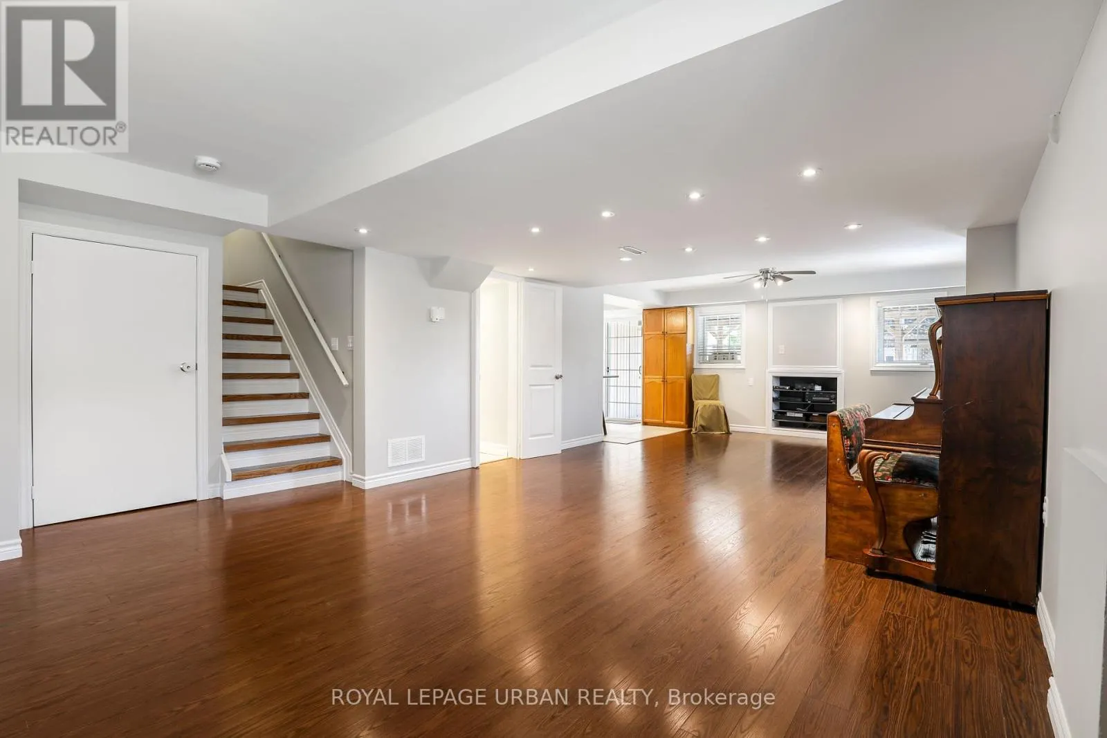 1081 KESWICK COURT