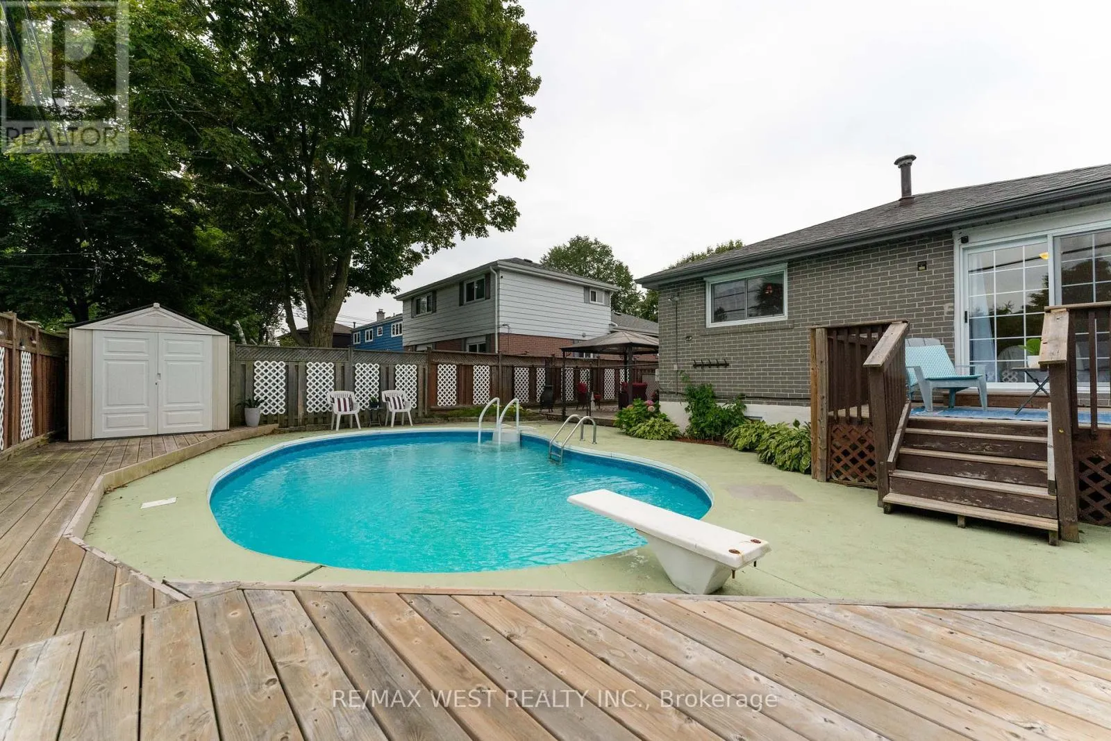 37 BLEDLOW MANOR DRIVE