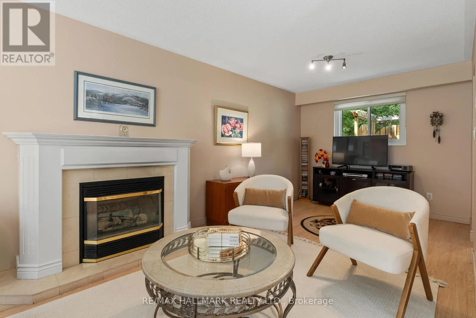 65 TUDOR GLEN CRESCENT